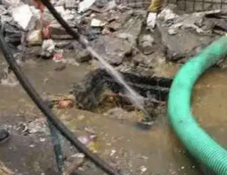 宝丰通下水道的小妙招